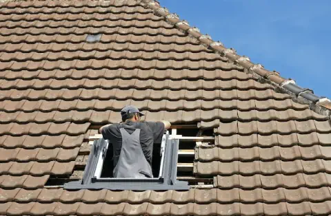 Pose de velux - Saint-Georges des Coteaux